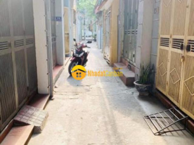 Nhà mặt phố bán