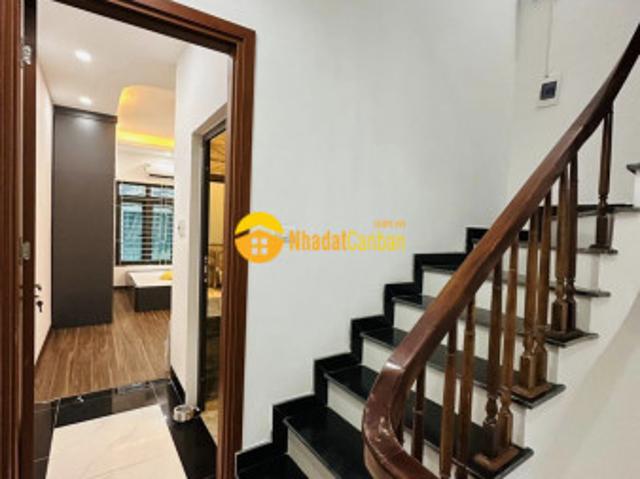 Nhà mặt phố bán