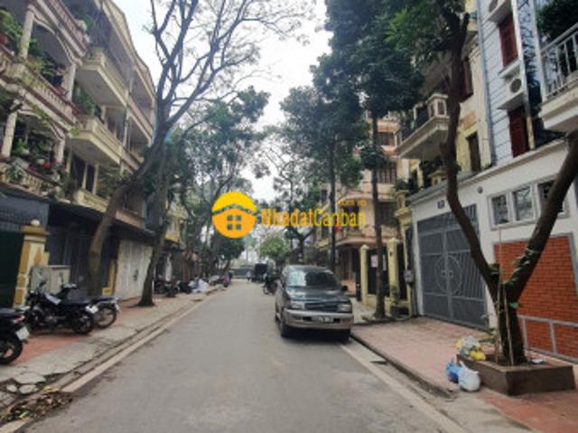 Nhà mặt phố bán