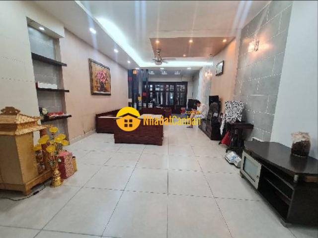 Nhà mặt phố bán