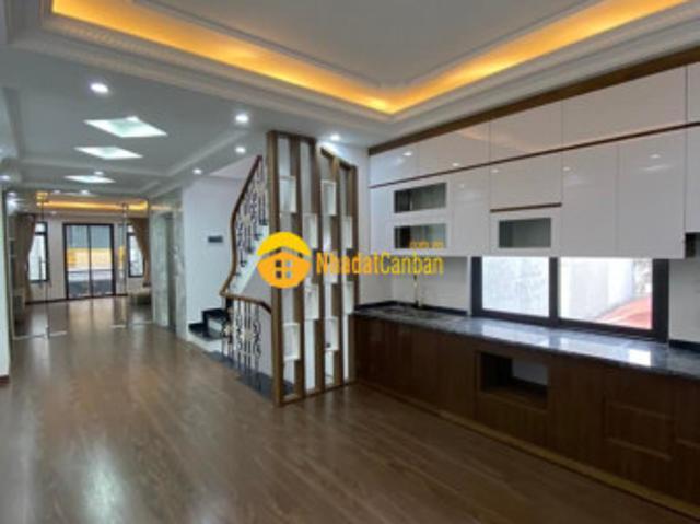 Nhà mặt phố bán