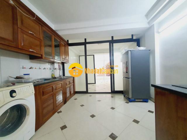 Nhà mặt phố bán