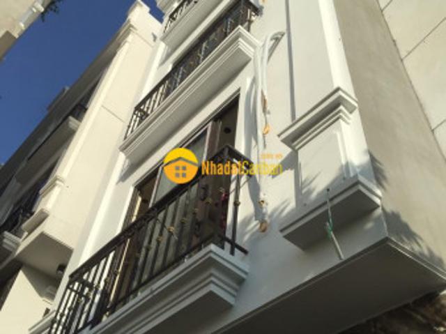 Nhà mặt phố bán
