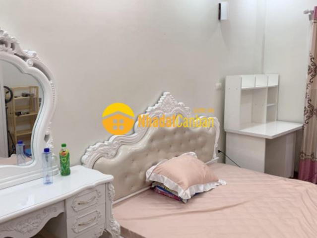 Nhà mặt phố bán