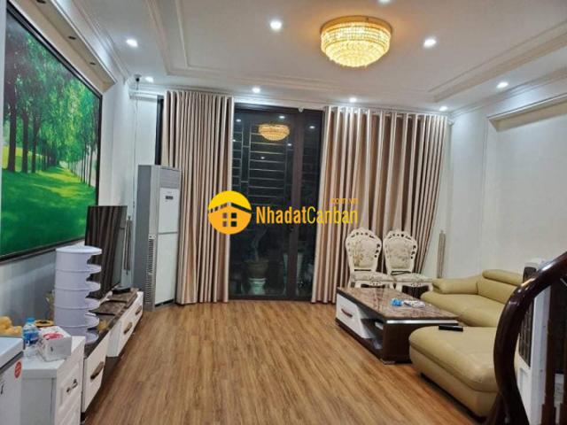 Nhà mặt phố bán
