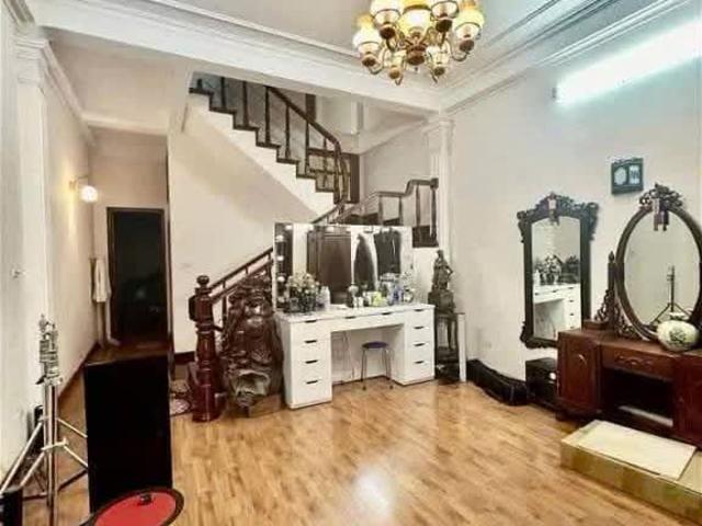 Nhà bán tại Hoàn Kiếm, Hà Nội
