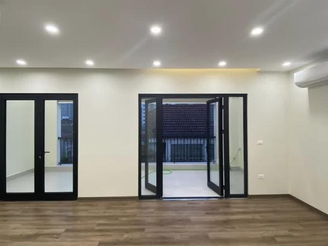 Nhà mặt phố bán tại Hoàn Kiếm, Hà Nội