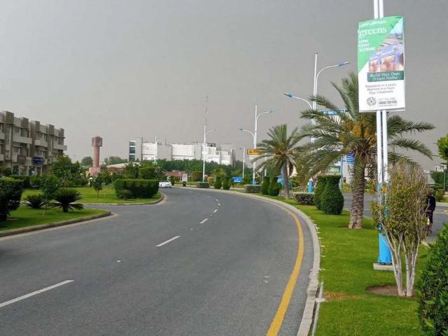 Land for sale in Bahria Orchard, مانّک