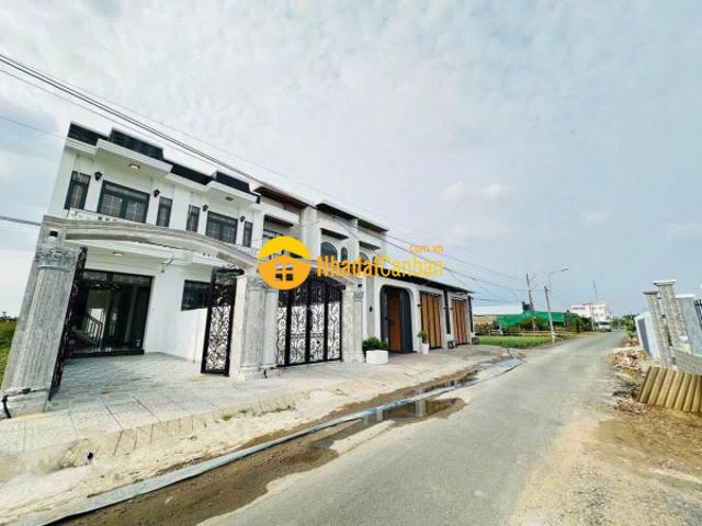 Nhà mặt phố bán