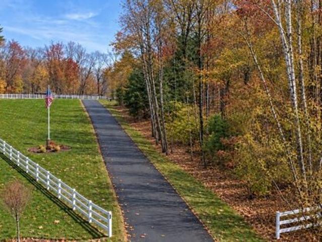 House for sale in Topsfield, Essex County
