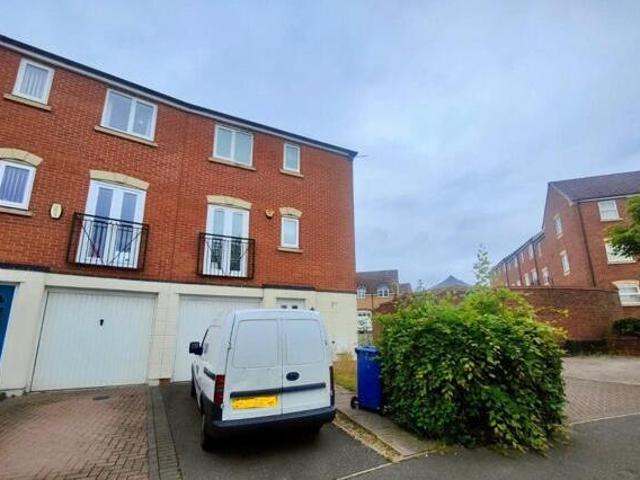 House for sale in Heath Hayes and Wimblebury, Chadsmoor