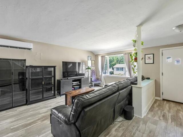 House for sale in Bergenfield, New Jersey