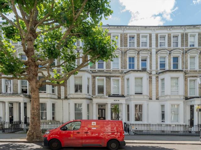 Apartment for rent in Earl's Court, Greater London