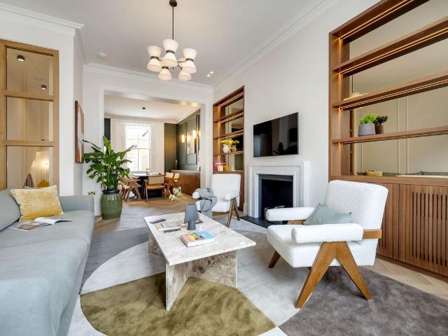 Apartment for rent in Earl's Court, Greater London