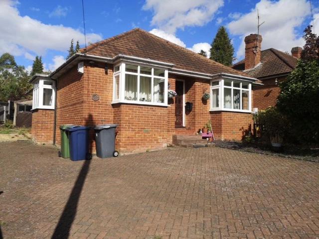 House for rent in High Wycombe Community Board, Totteridge