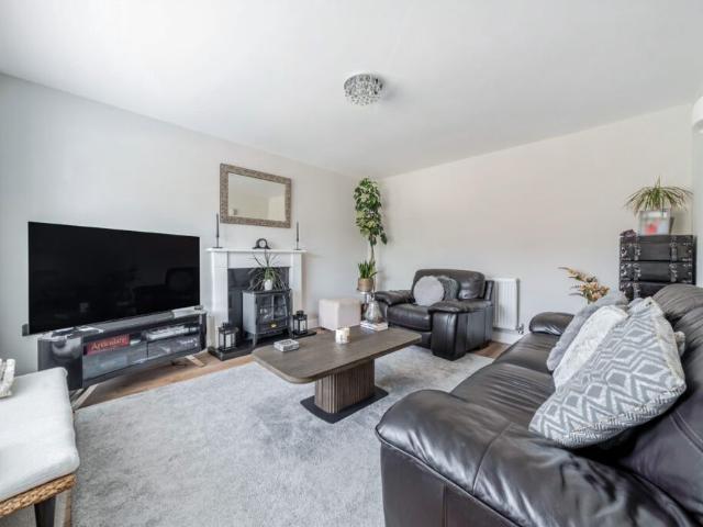 House for rent in Holloway Hill, Fole