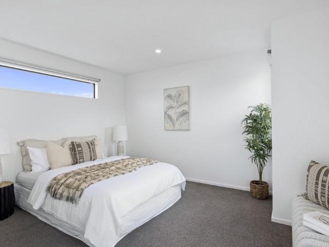 Townhouse for rent in Heathcote, Canterbury