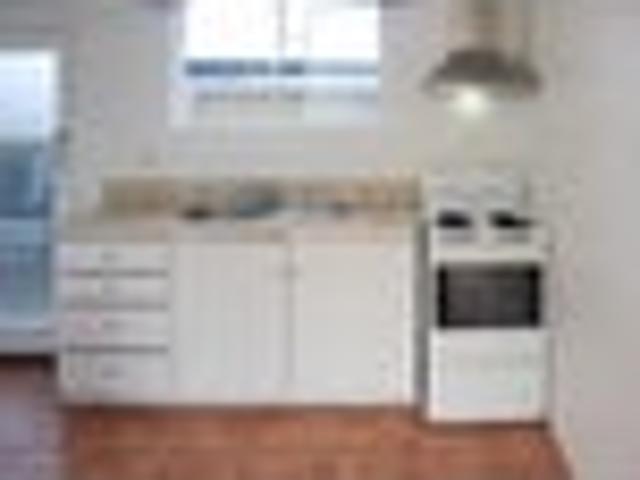 Apartment for rent in Heathcote, Canterbury