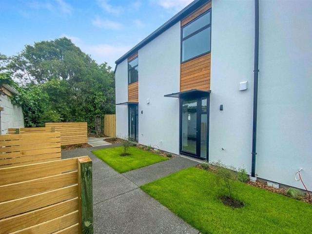 Apartment for rent in Heathcote, Canterbury