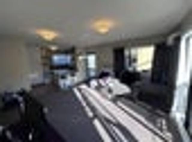 Townhouse for rent in Heathcote, Canterbury
