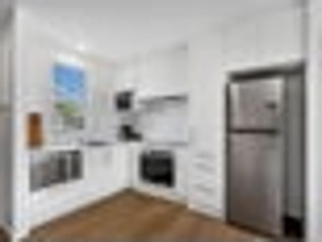 Townhouse for rent in Heathcote, Canterbury