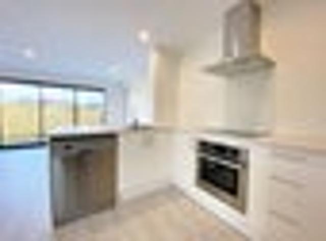 Townhouse for rent in Heathcote, Canterbury