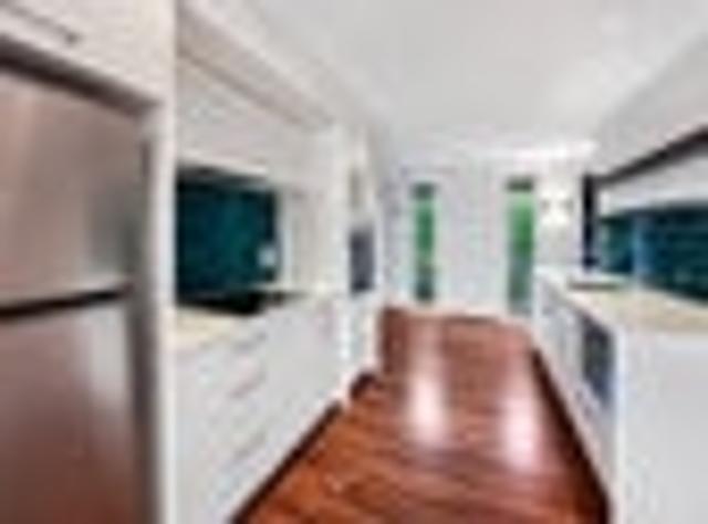 Townhouse for rent in Heathcote, Canterbury