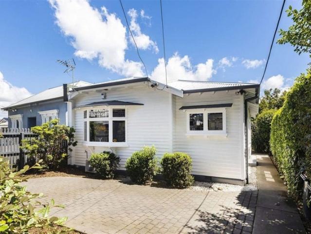 House for rent in Heathcote, Canterbury