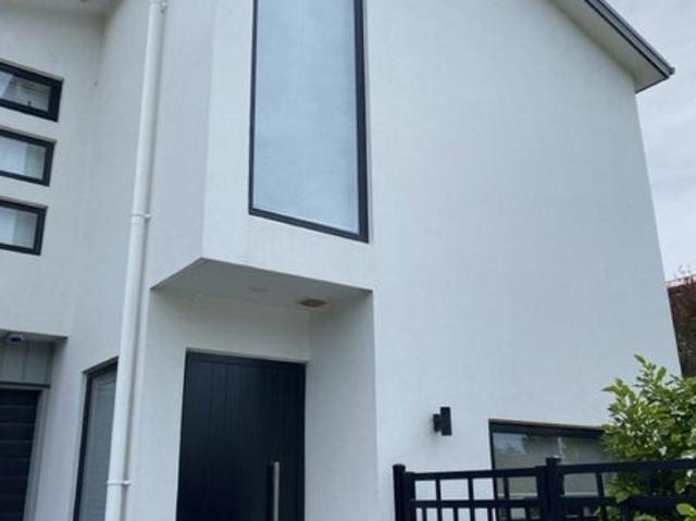 House for rent in Chaslands, Canterbury