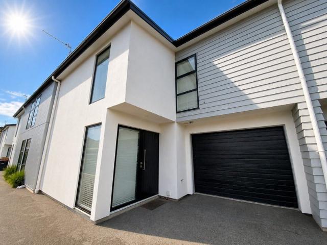 House for rent in Heathcote, Canterbury