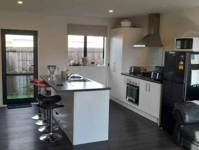 Townhouse for rent in Heathcote, Canterbury