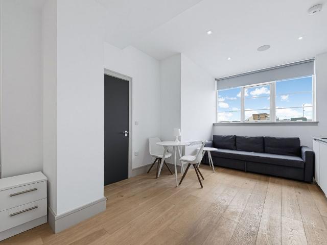 Studio for rent in St. George in the East, Greater London