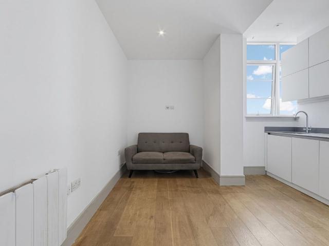 Studio for rent in St. George in the East, Greater London