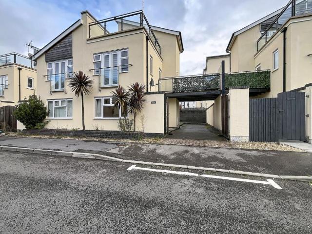 House for rent in Pentre-chwyth, Swansea