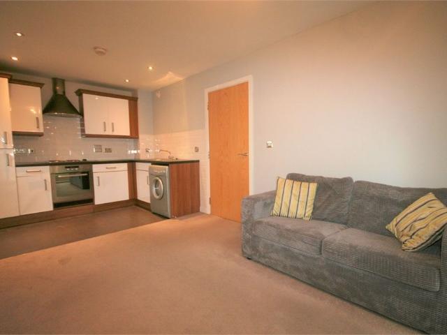 Apartment for rent in Nangreaves, Wales