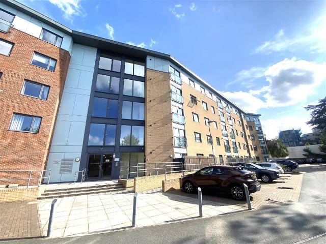 House for rent in London Borough of Hounslow, Greater London