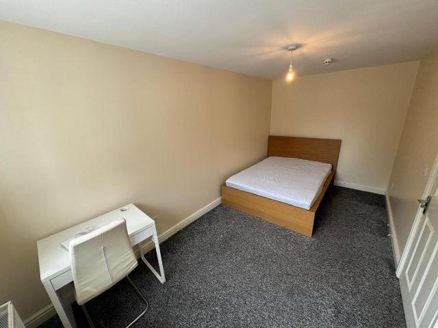 Apartment for rent in New Town, Monks Orchard