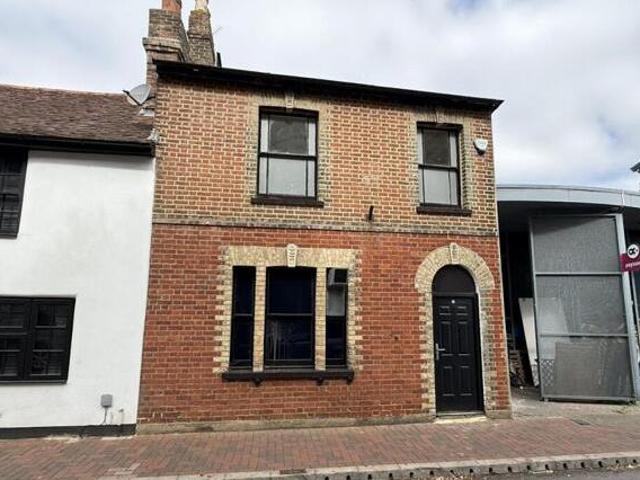House for rent in Chertsey, Runnymede