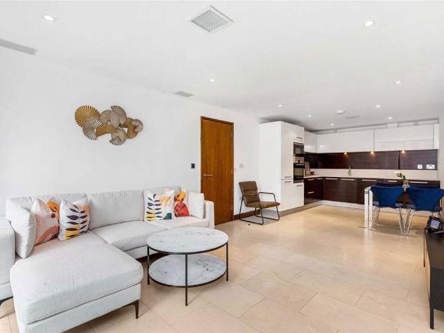 Apartment for rent in Saint Giles, Bloomsbury