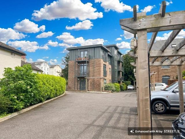 Apartment for rent in St James, Sandown Park