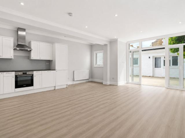 Apartment for rent in Clapham Junction, Greater London