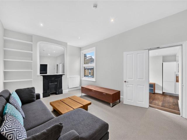 House for rent in Furzedown, Greater London