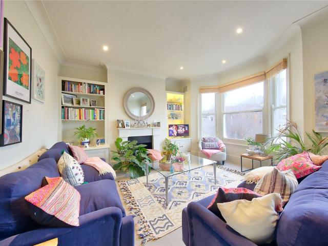 Apartment for rent in Balham, Greater London
