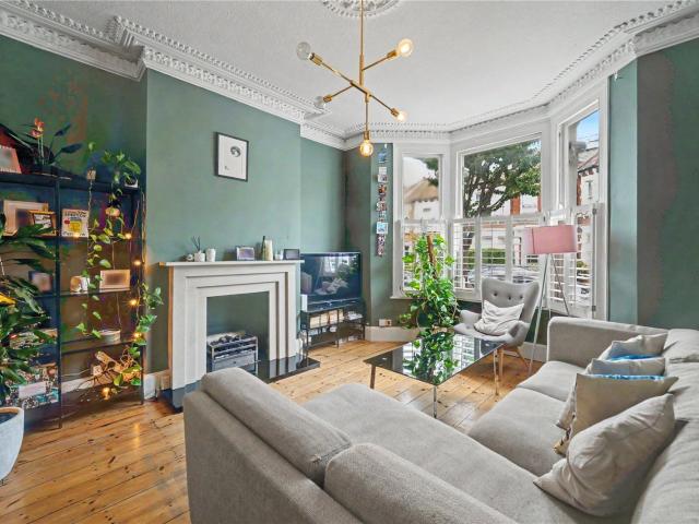 Apartment for rent in Balham, Greater London