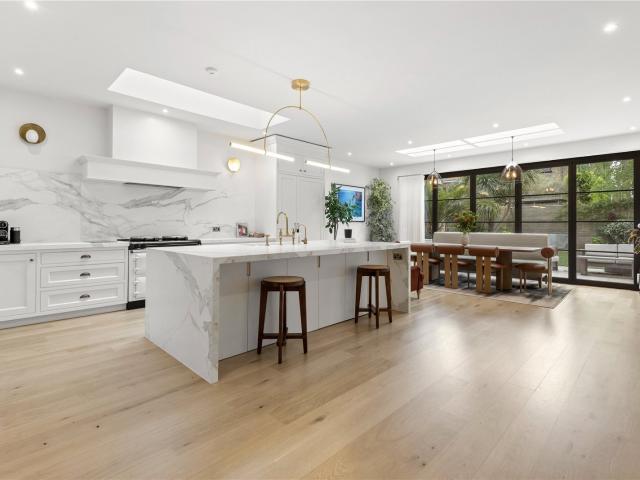 House for rent in Earlsfield, Greater London