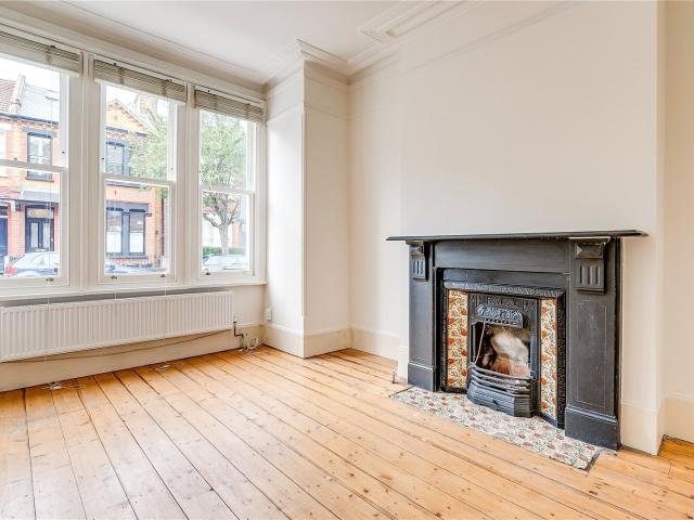 Apartment for rent in Clapham Junction, Greater London
