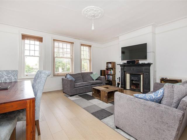 Apartment for rent in Balham, Greater London