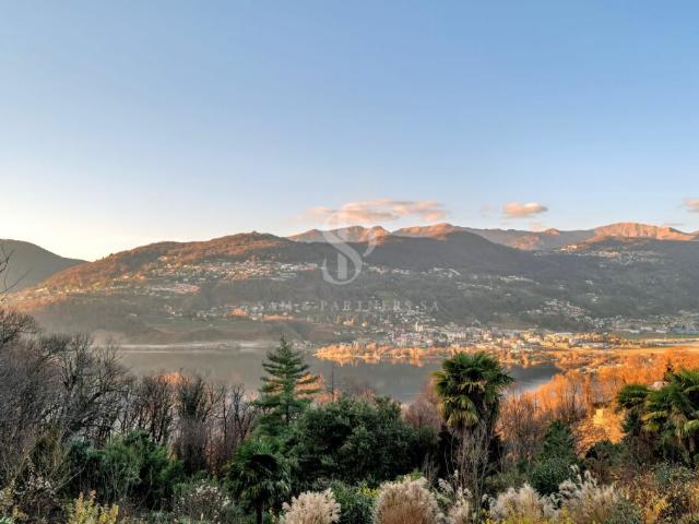 Wohnung kaufen in Collina d'Oro, Tessin
