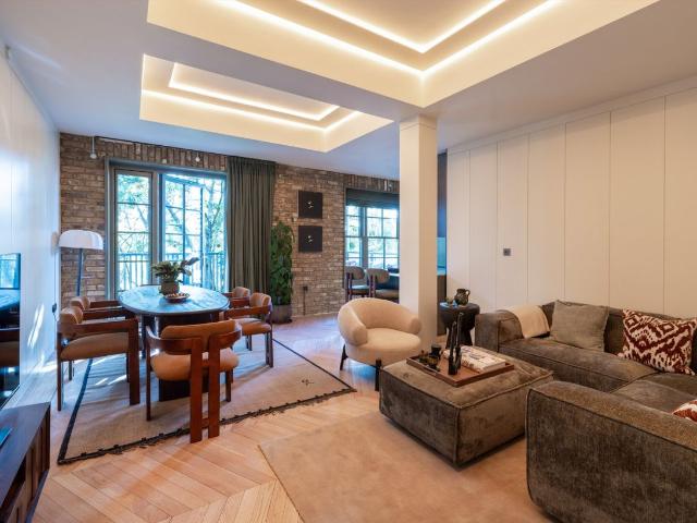 House for rent in Chalk Farm, Greater London