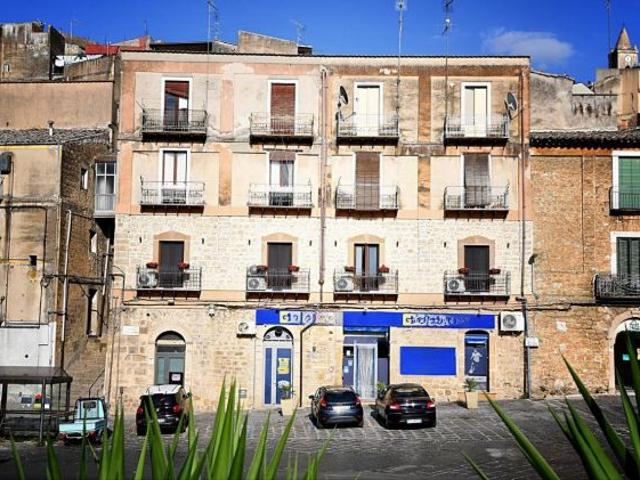 Appartamento in vendita a Piazza, Sicilia